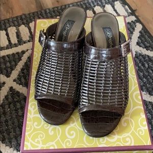 EUC Brighton Reed Sandal